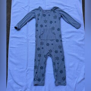 Kyte BABY longall. Size: 3T. Color: Snowflake. Excellent used condition.